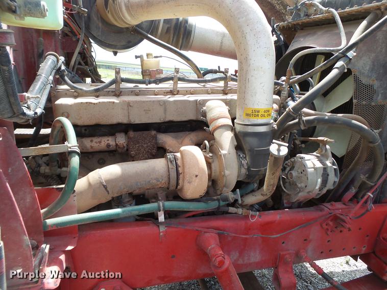 image for item EN9562 1990 International F-9370 semi truck