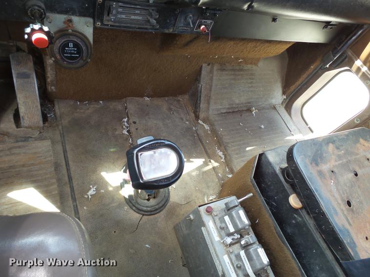 image for item EN9562 1990 International F-9370 semi truck