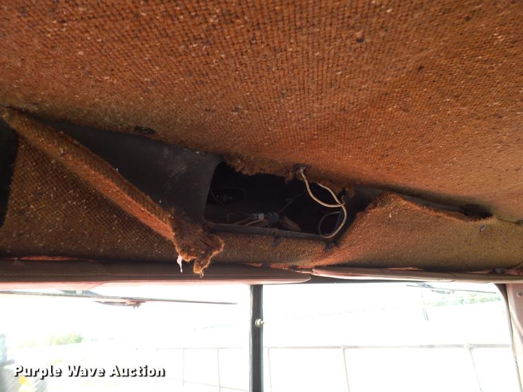 image for item EN9562 1990 International F-9370 semi truck