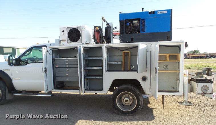 image for item EN9584 2007 Ford F550 Super Duty service truck
