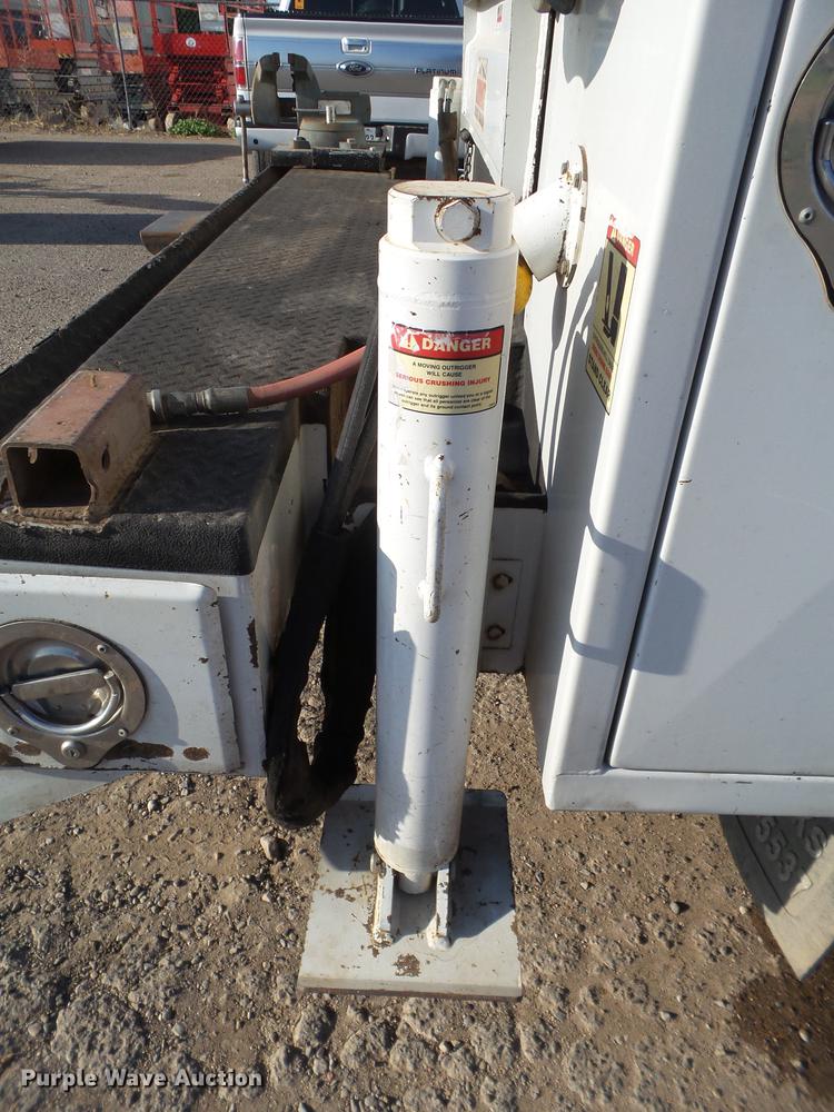 image for item EN9584 2007 Ford F550 Super Duty service truck