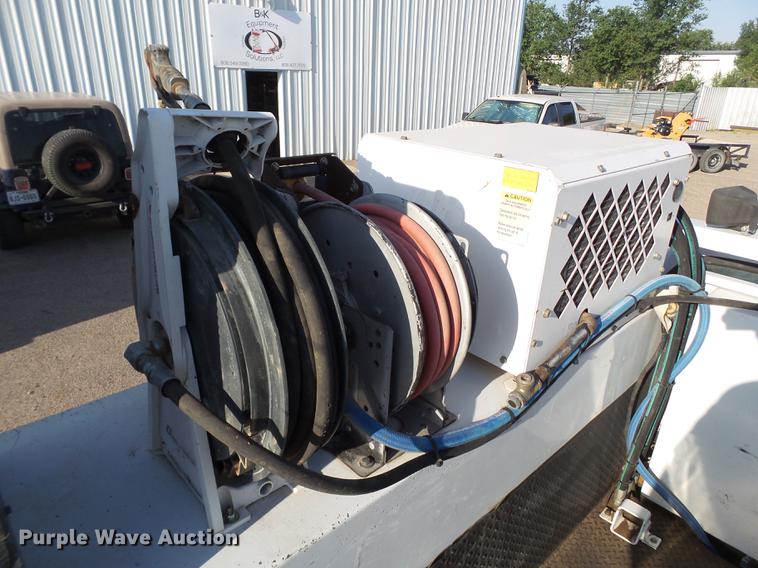 image for item EN9584 2007 Ford F550 Super Duty service truck