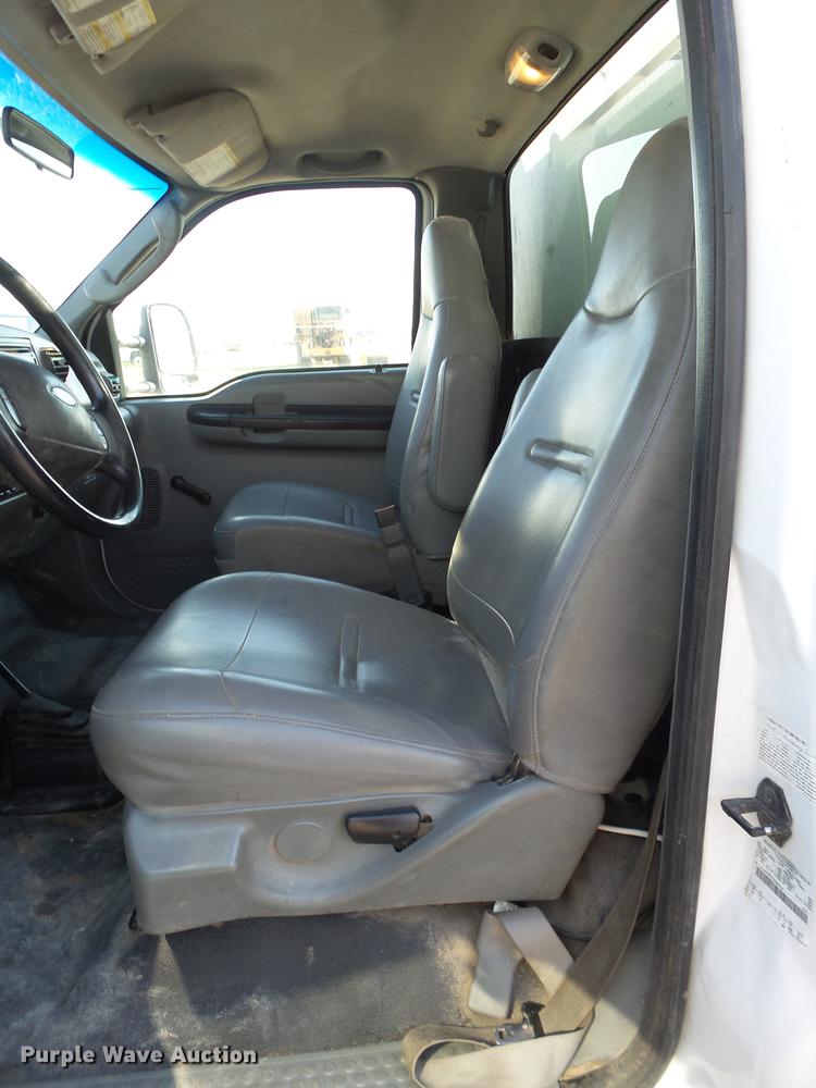 image for item EN9584 2007 Ford F550 Super Duty service truck