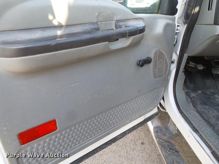 image for item EN9584 2007 Ford F550 Super Duty service truck