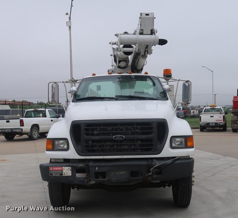 image for item EP9338 2000 Ford F650 bucket truck