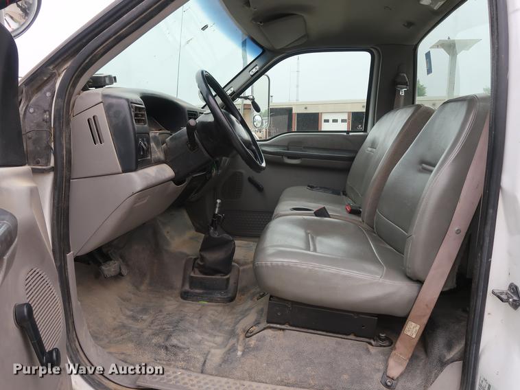 image for item EP9338 2000 Ford F650 bucket truck