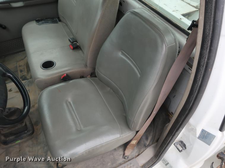 image for item EP9338 2000 Ford F650 bucket truck