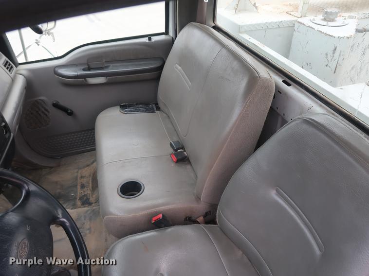 image for item EP9338 2000 Ford F650 bucket truck