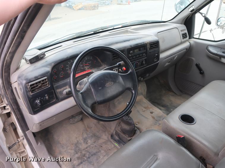 image for item EP9338 2000 Ford F650 bucket truck