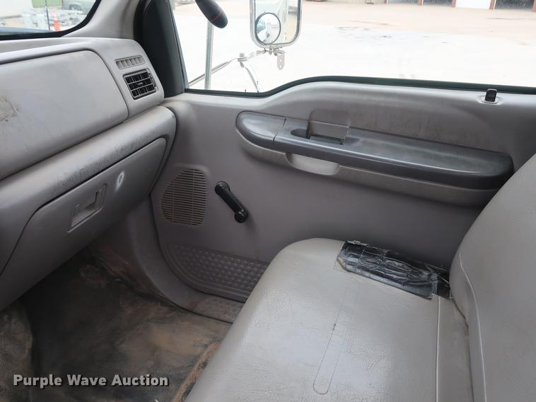 image for item EP9338 2000 Ford F650 bucket truck