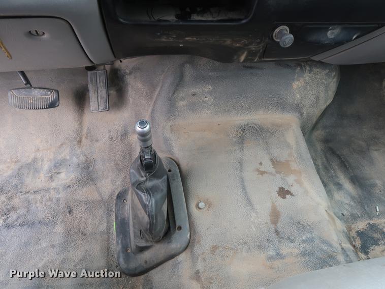 image for item EP9338 2000 Ford F650 bucket truck