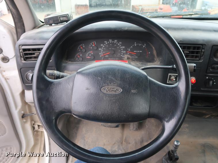 image for item EP9338 2000 Ford F650 bucket truck