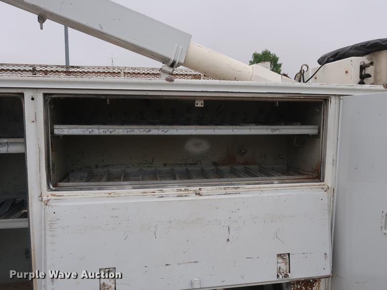 image for item EP9338 2000 Ford F650 bucket truck