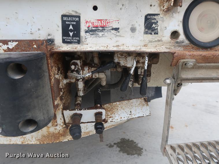 image for item EP9338 2000 Ford F650 bucket truck