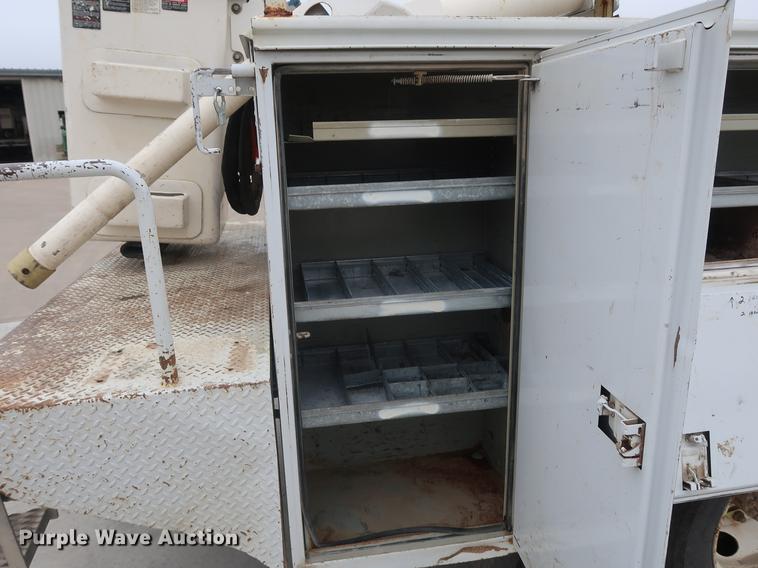 image for item EP9338 2000 Ford F650 bucket truck