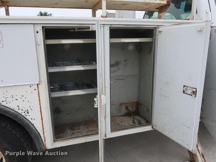 image for item EP9338 2000 Ford F650 bucket truck