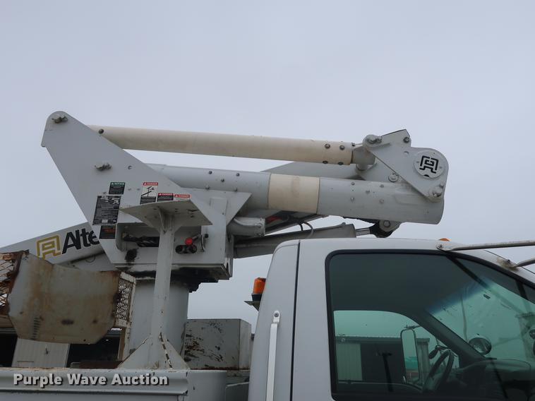 image for item EP9338 2000 Ford F650 bucket truck