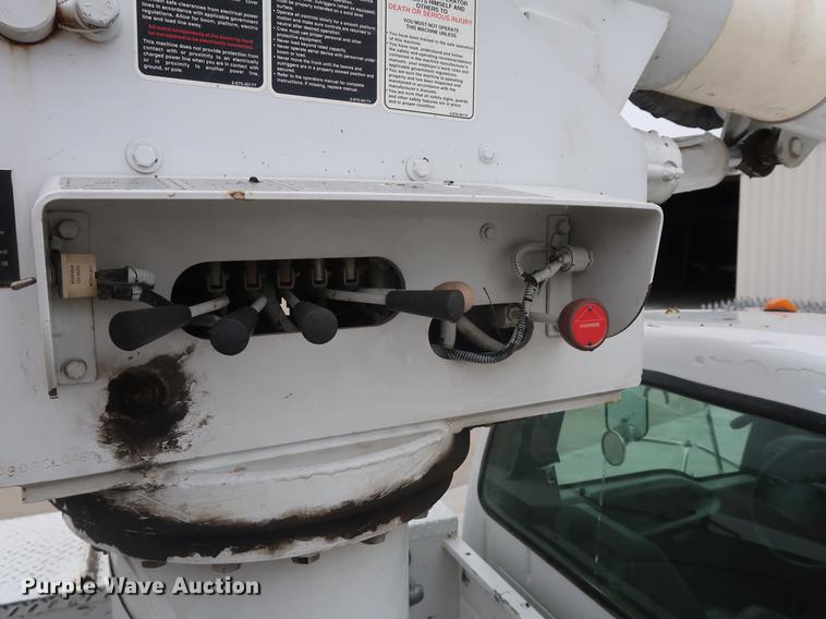 image for item EP9338 2000 Ford F650 bucket truck