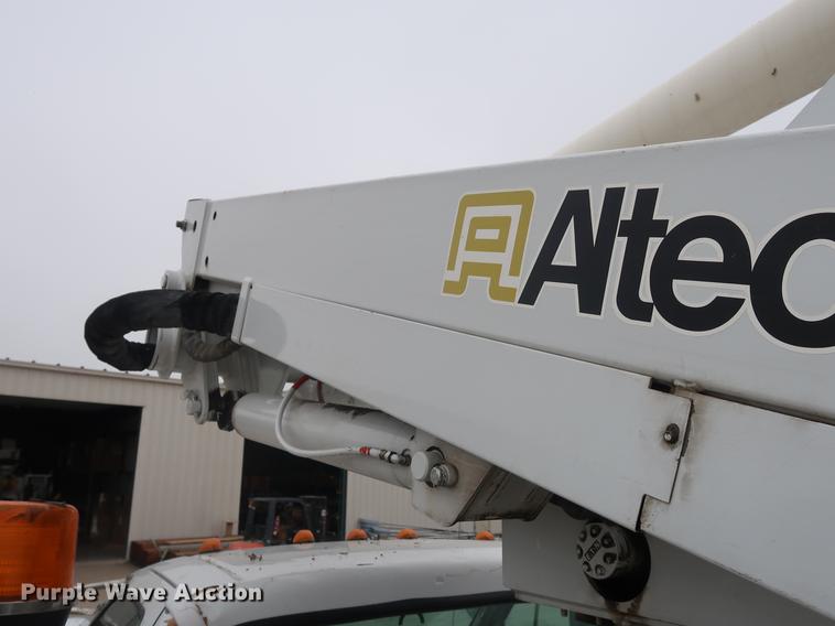 image for item EP9338 2000 Ford F650 bucket truck