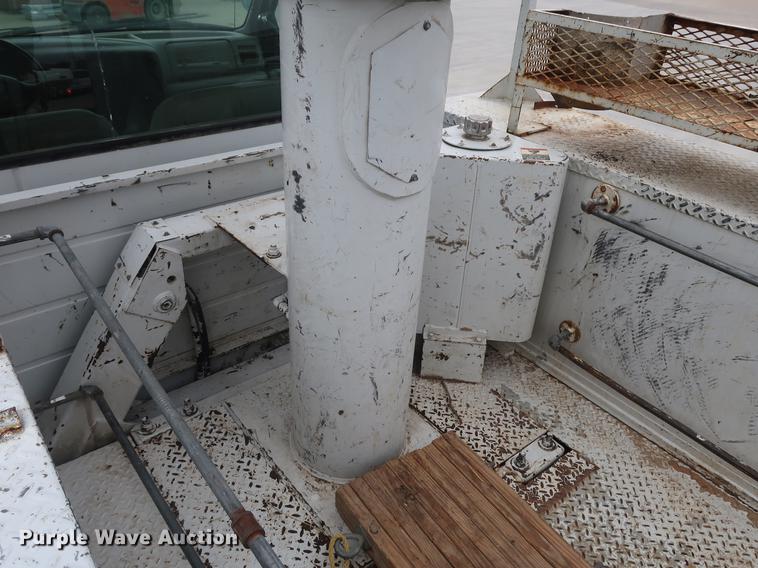 image for item EP9338 2000 Ford F650 bucket truck