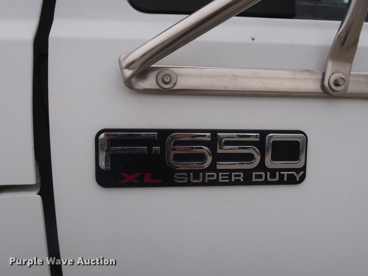 image for item EP9338 2000 Ford F650 bucket truck