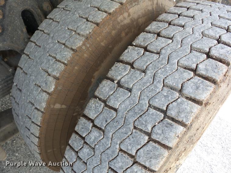 image for item J8510 1998 Mack RD688S dump truck