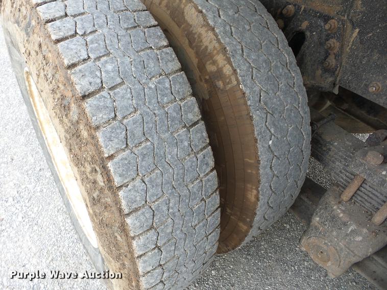 image for item J8510 1998 Mack RD688S dump truck