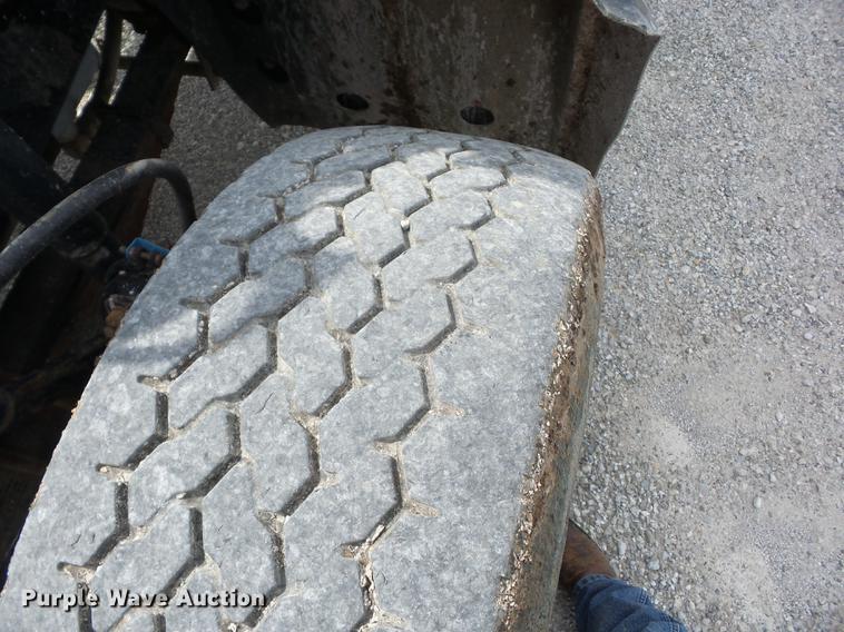 image for item J8510 1998 Mack RD688S dump truck