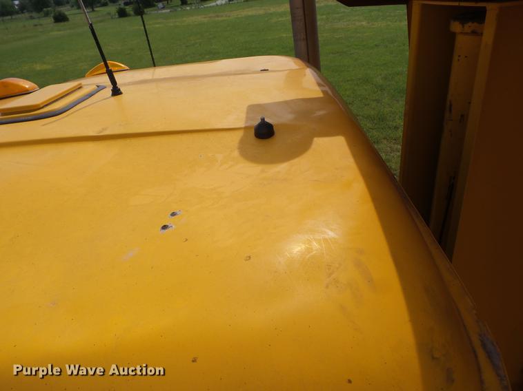 image for item J8510 1998 Mack RD688S dump truck