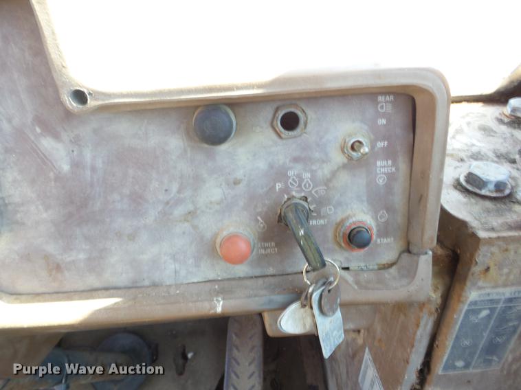 image for item J8514 1991 Dresser 515C wheel loader