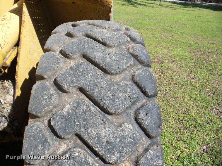 image for item J8518 1989 Caterpillar 926E wheel loader