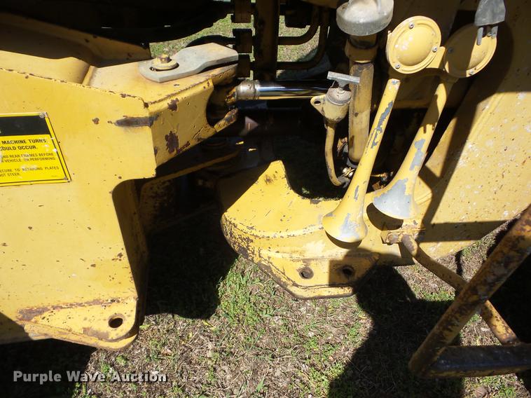 image for item J8518 1989 Caterpillar 926E wheel loader