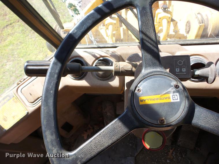 image for item J8518 1989 Caterpillar 926E wheel loader