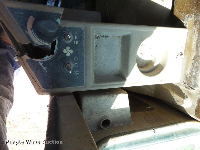 image for item J8518 1989 Caterpillar 926E wheel loader