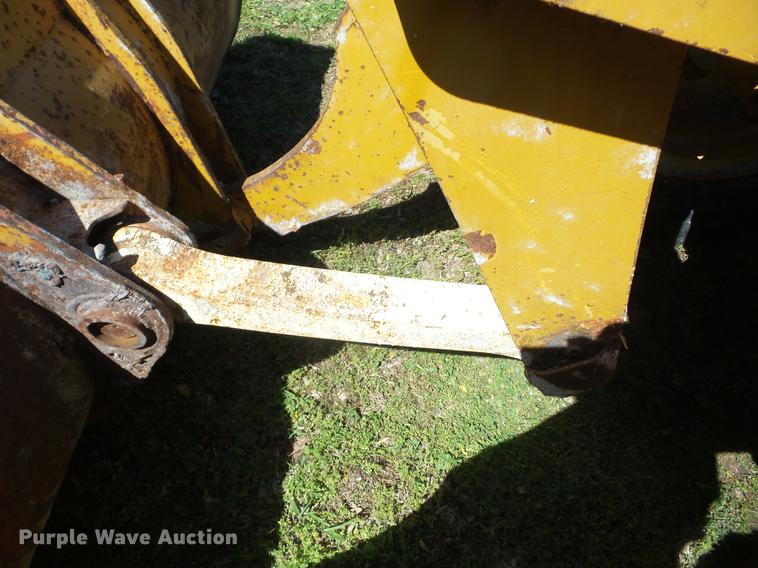 image for item J8520 Kawasaki 60Z III wheel loader