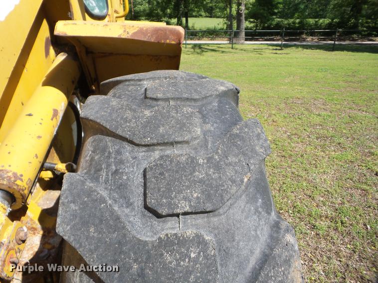 image for item J8520 Kawasaki 60Z III wheel loader