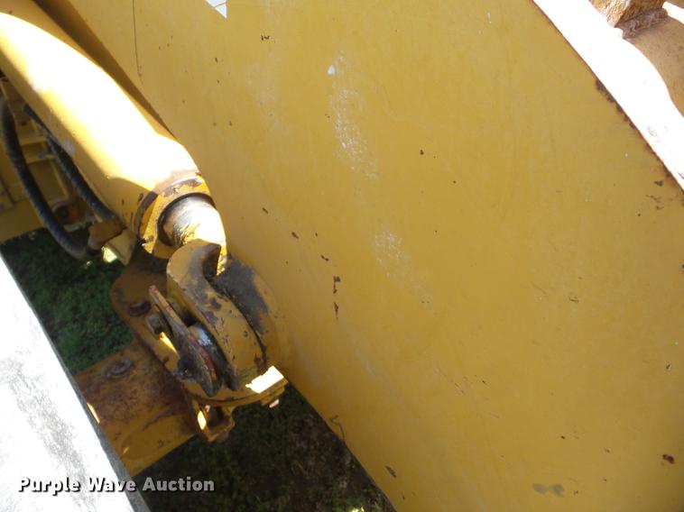 image for item J8520 Kawasaki 60Z III wheel loader