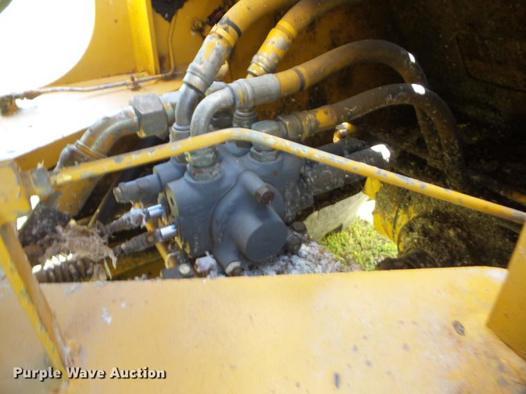 image for item J8520 Kawasaki 60Z III wheel loader