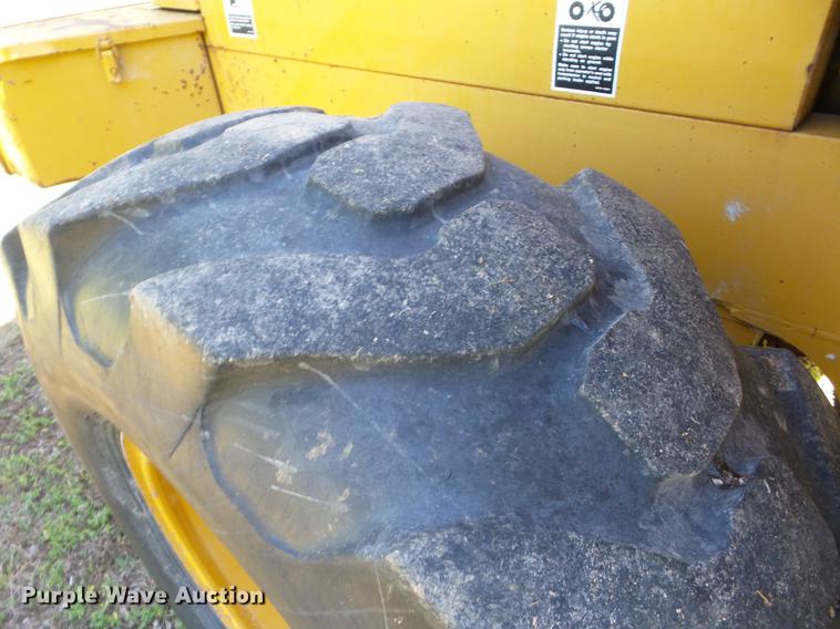 image for item J8520 Kawasaki 60Z III wheel loader