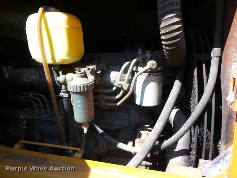 image for item J8520 Kawasaki 60Z III wheel loader