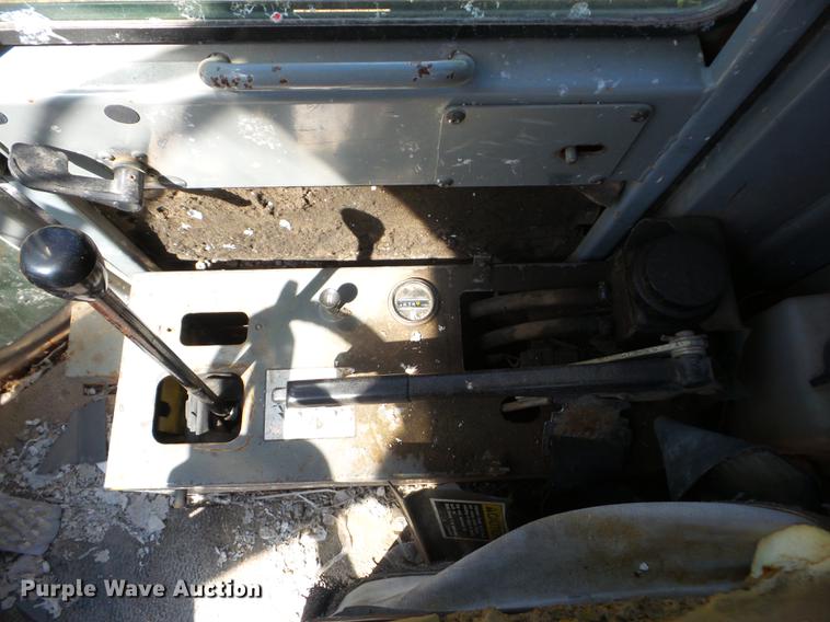 image for item J8520 Kawasaki 60Z III wheel loader