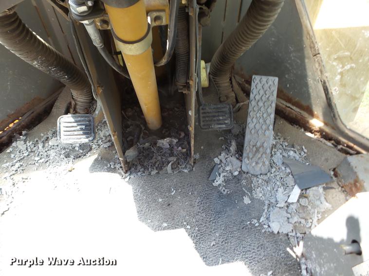 image for item J8520 Kawasaki 60Z III wheel loader