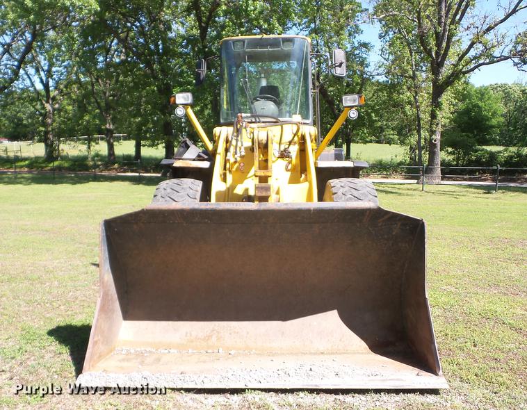 image for item L4368 2002 Komatsu WA270 wheel loader