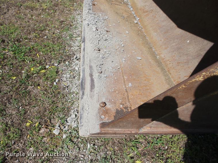 image for item L4368 2002 Komatsu WA270 wheel loader