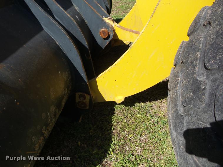 image for item L4368 2002 Komatsu WA270 wheel loader