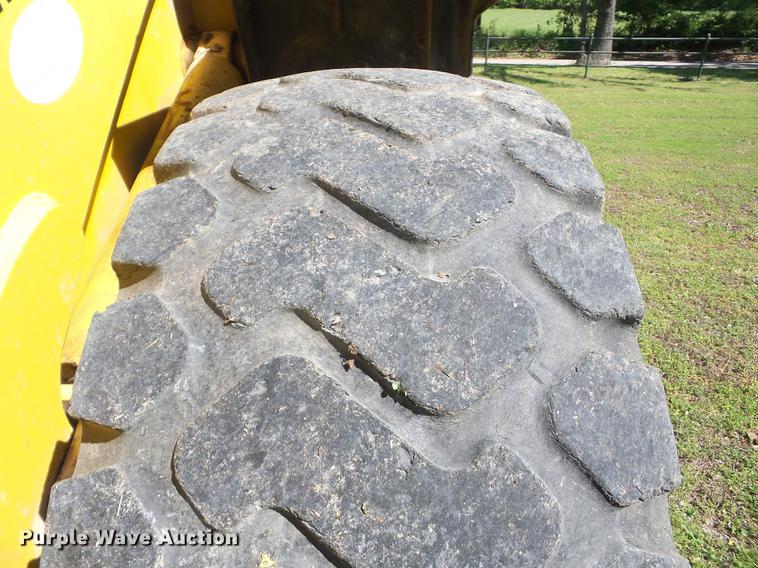 image for item L4368 2002 Komatsu WA270 wheel loader