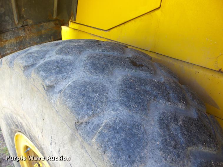 image for item L4368 2002 Komatsu WA270 wheel loader