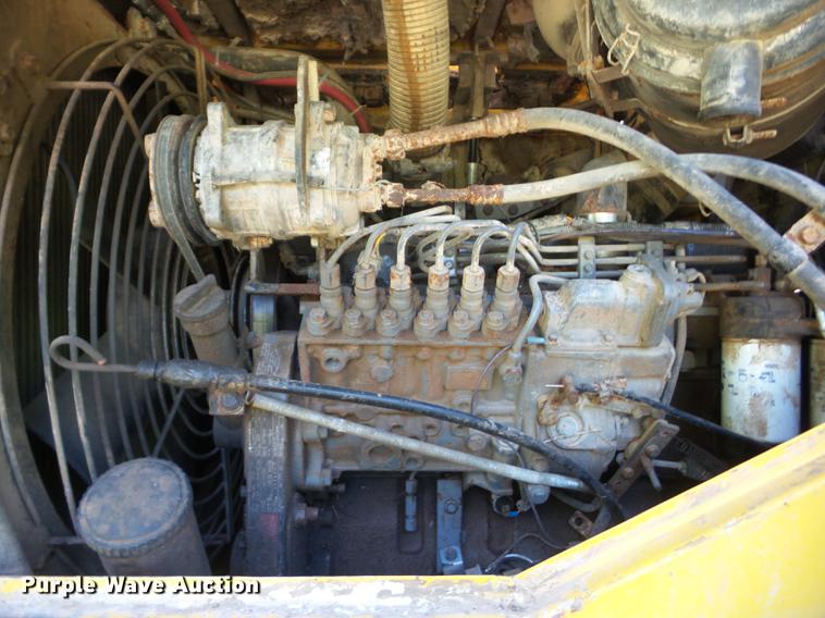 image for item L4368 2002 Komatsu WA270 wheel loader