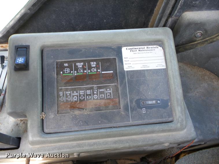 image for item L4368 2002 Komatsu WA270 wheel loader