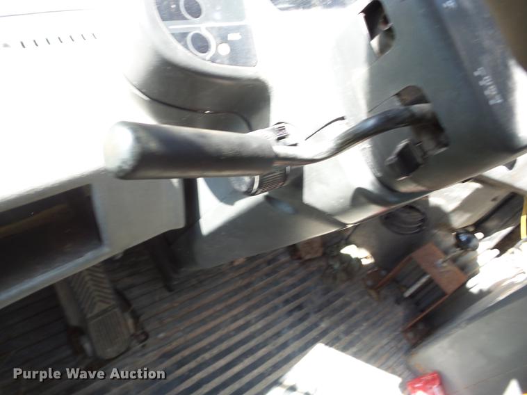 image for item L4368 2002 Komatsu WA270 wheel loader